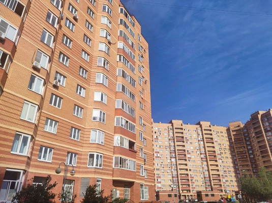 Продам двухкомнатную (2-комн.) квартиру, Южная ул, 8, Клин г