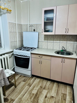 Продам однокомнатную (1-комн.) квартиру, 35-й мкр, 37, Октябрьский г