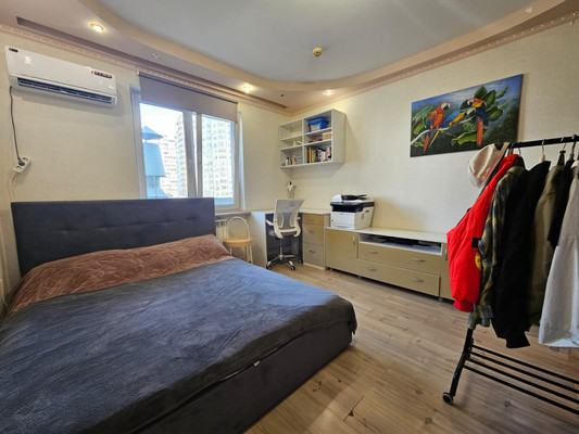 Продам двухкомнатную (2-комн.) квартиру, Дзержинского пр-кт, 219А, Новороссийск г