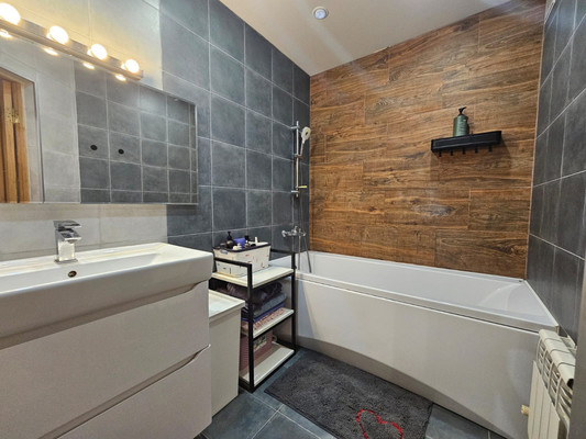 Продам двухкомнатную (2-комн.) квартиру, Дзержинского пр-кт, 219А, Новороссийск г