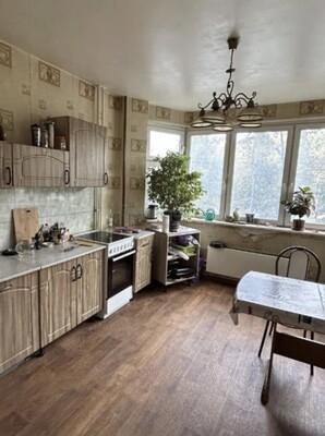 Продам трехкомнатную (3-комн.) квартиру, Снежная ул, 19, Москва г