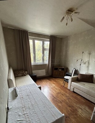 Продам трехкомнатную (3-комн.) квартиру, Снежная ул, 19, Москва г