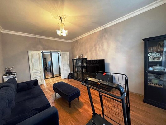 Продам трехкомнатную (3-комн.) квартиру, Стратонавтов проезд, 9, Москва г