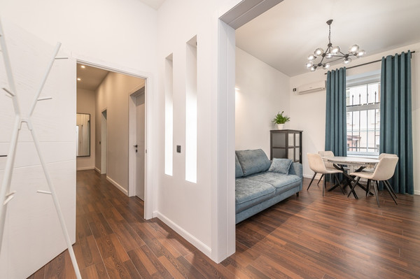 Продам трехкомнатную (3-комн.) квартиру, Дмитровка Б. ул, 7/5, Москва г