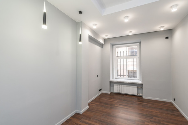 Продам трехкомнатную (3-комн.) квартиру, Дмитровка Б. ул, 7/5, Москва г