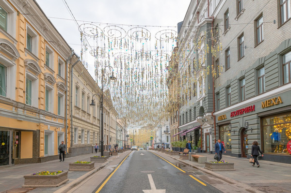 Продам трехкомнатную (3-комн.) квартиру, Дмитровка Б. ул, 7/5, Москва г