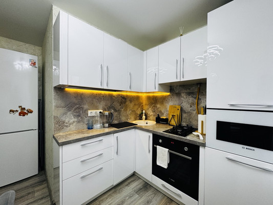 Продам двухкомнатную (2-комн.) квартиру, Комсомольская ул, 26, Деденево рп