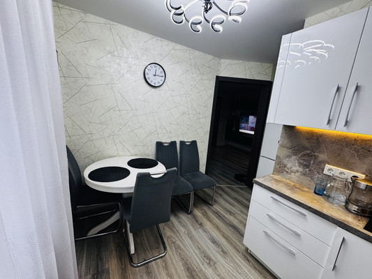 Продам двухкомнатную (2-комн.) квартиру, Комсомольская ул, 26, Деденево рп