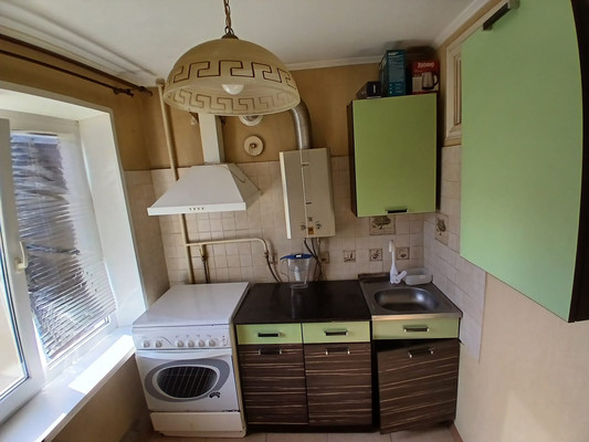 Продам двухкомнатную (2-комн.) квартиру, Калинина ул, 120, Тихорецк г