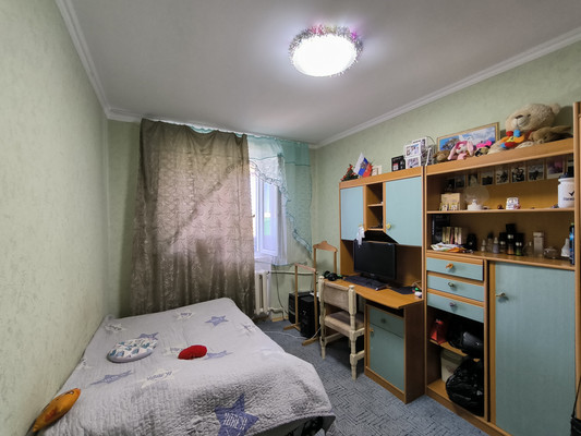 Продам двухкомнатную (2-комн.) квартиру, Гагарина ул, 14, Нижнегорский пгт