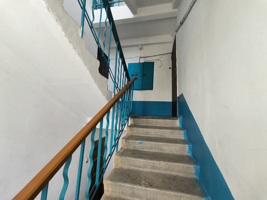 Продам двухкомнатную (2-комн.) квартиру, Гагарина ул, 14, Нижнегорский пгт