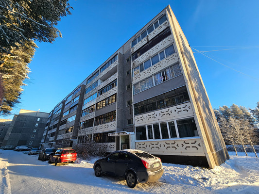 Продам трехкомнатную (3-комн.) квартиру, Ленинградская ул, 4, Костомукша г