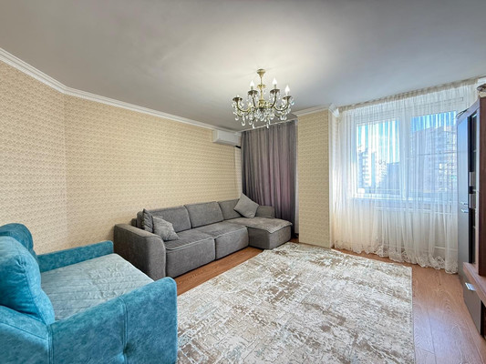 Продам трехкомнатную (3-комн.) квартиру, Атажукина ул, 103, Нальчик г