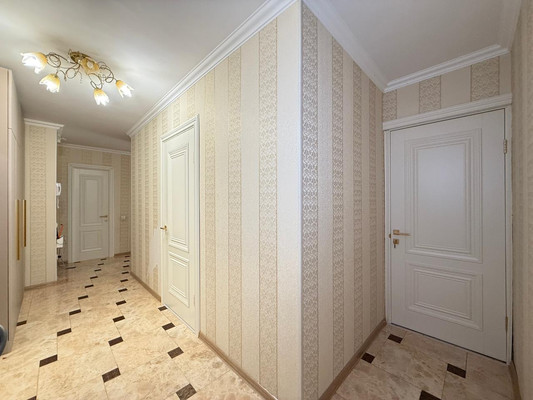 Продам трехкомнатную (3-комн.) квартиру, Атажукина ул, 103, Нальчик г