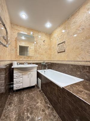 Продам трехкомнатную (3-комн.) квартиру, Атажукина ул, 103, Нальчик г