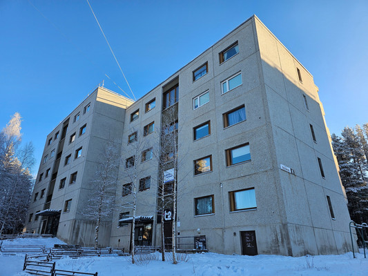 Продам трехкомнатную (3-комн.) квартиру, Ленина ул, 6, Костомукша г