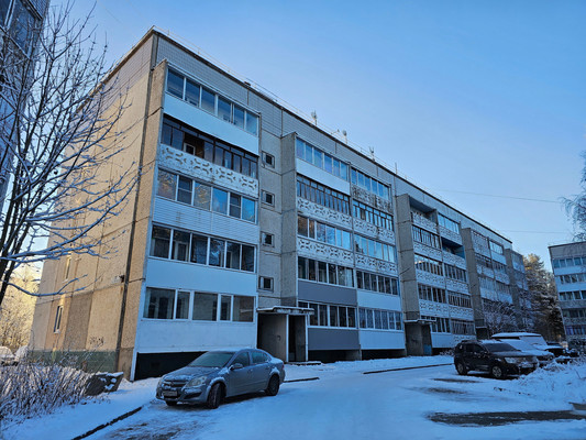 Продам двухкомнатную (2-комн.) квартиру, Ленина ул, 28, Костомукша г