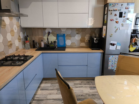 Продам однокомнатную (1-комн.) квартиру, Флотская ул, 9к533, Калининград г