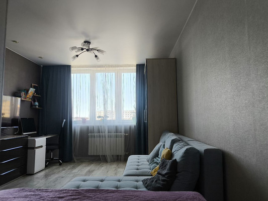 Продам однокомнатную (1-комн.) квартиру, Флотская ул, 9к533, Калининград г