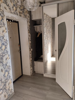 Продам однокомнатную (1-комн.) квартиру, Маршала Новикова ул, 11, Калининград г