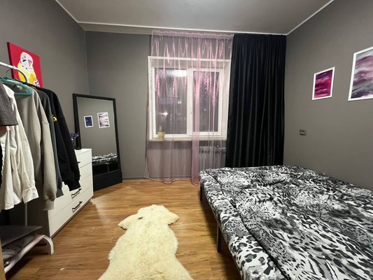 Продам трехкомнатную (3-комн.) квартиру, Аксакова ул, 82, Калининград г