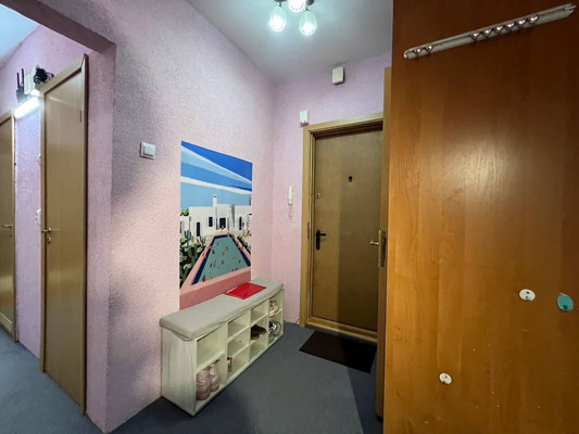 Продам трехкомнатную (3-комн.) квартиру, Аксакова ул, 82, Калининград г