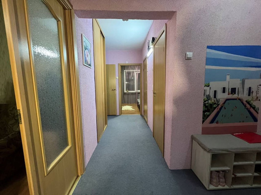 Продам трехкомнатную (3-комн.) квартиру, Аксакова ул, 82, Калининград г