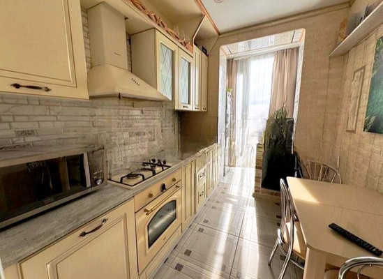 Продам однокомнатную (1-комн.) квартиру, Маршала Новикова ул, 13, Калининград г