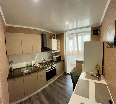 Продам однокомнатную (1-комн.) квартиру, Маршала Новикова ул, 13к6, Калининград г