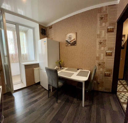 Продам однокомнатную (1-комн.) квартиру, Маршала Новикова ул, 13к6, Калининград г