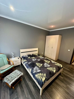 Продам однокомнатную (1-комн.) квартиру, Маршала Новикова ул, 13к6, Калининград г