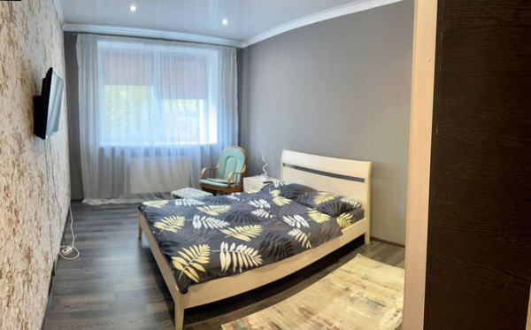 Продам однокомнатную (1-комн.) квартиру, Маршала Новикова ул, 13к6, Калининград г