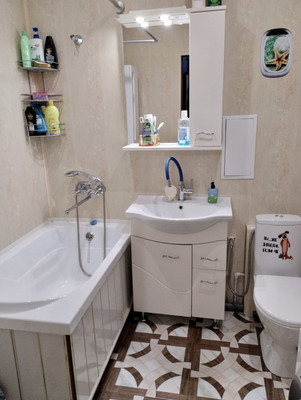 Продам двухкомнатную (2-комн.) квартиру, Минусинская ул, 3, Калининград г