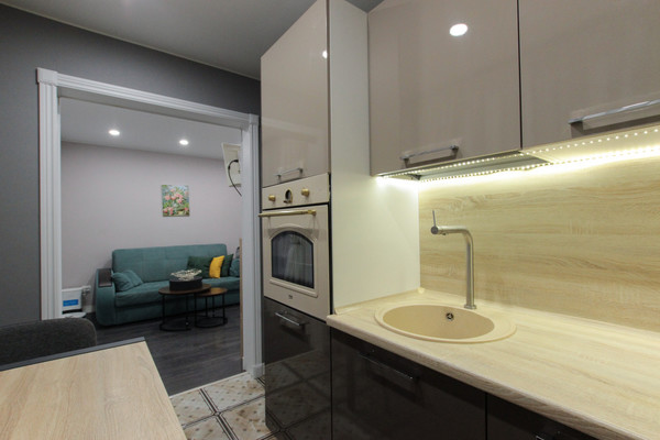 Продам двухкомнатную (2-комн.) квартиру, Петра Смородина ул, 4, Санкт-Петербург г