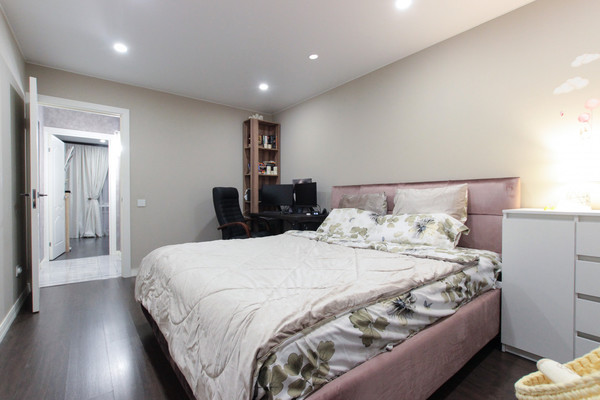 Продам двухкомнатную (2-комн.) квартиру, Петра Смородина ул, 4, Санкт-Петербург г