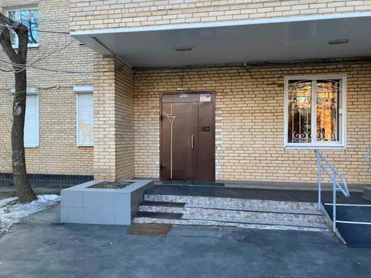 Продам двухкомнатную (2-комн.) квартиру, Хромова ул, 7/1к1, Москва г