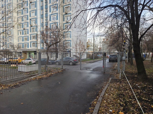 Продам двухкомнатную (2-комн.) квартиру, Хромова ул, 7/1к1, Москва г