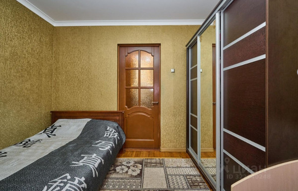 Продам двухкомнатную (2-комн.) квартиру, Коммунаров ул, 237, Краснодар г