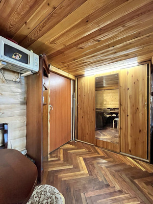 Продам комнату в 4-комн. квартире, Курляндская ул, 22-24, Санкт-Петербург г