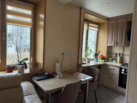 Продам двухкомнатную (2-комн.) квартиру, Шевлякова ул, 19, Люберцы г