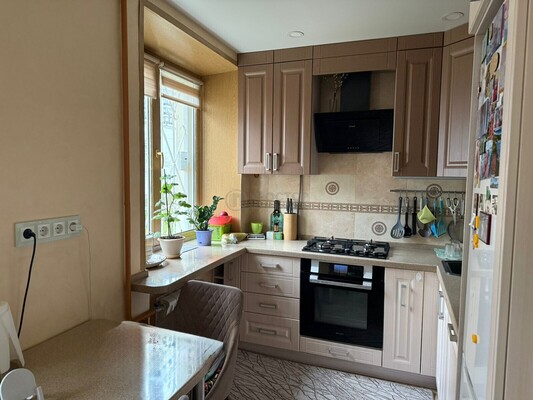 Продам двухкомнатную (2-комн.) квартиру, Шевлякова ул, 19, Люберцы г