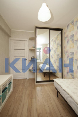 Продам трехкомнатную (3-комн.) квартиру, Металлургов пр-кт, 2А, Красноярск г