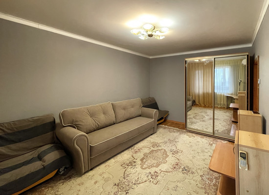 Продам двухкомнатную (2-комн.) квартиру, Ленинградская ул, 5, Волгодонск г