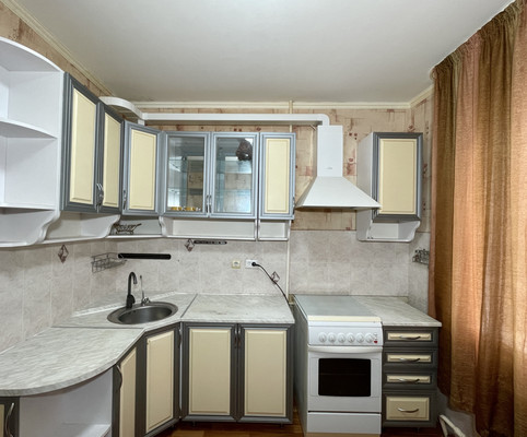 Продам двухкомнатную (2-комн.) квартиру, Ленинградская ул, 5, Волгодонск г