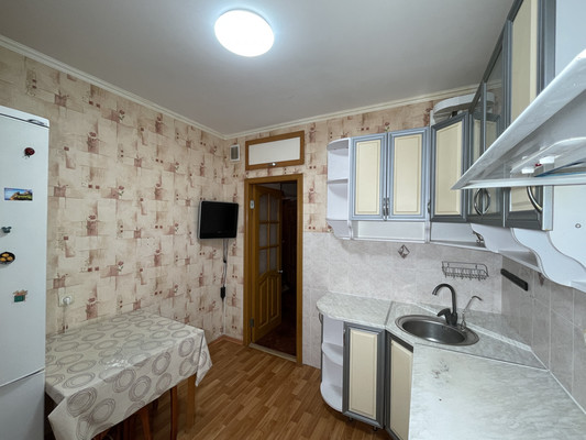 Продам двухкомнатную (2-комн.) квартиру, Ленинградская ул, 5, Волгодонск г