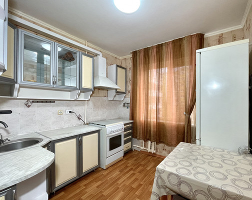 Продам двухкомнатную (2-комн.) квартиру, Ленинградская ул, 5, Волгодонск г