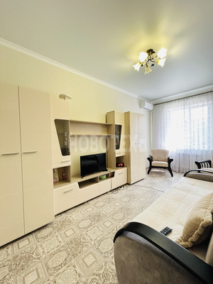 Продам двухкомнатную (2-комн.) квартиру, Тельмана ул, 50, Горячий Ключ г