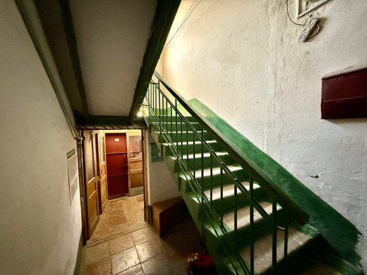 Продам трехкомнатную (3-комн.) квартиру, Валдайская ул, 6, Симферополь г