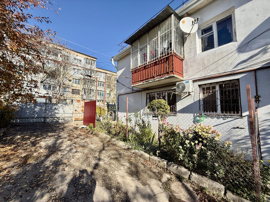 Продам трехкомнатную (3-комн.) квартиру, Валдайская ул, 6, Симферополь г