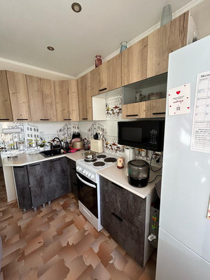 Продам трехкомнатную (3-комн.) квартиру, Совхозная ул, 3, Сокол с